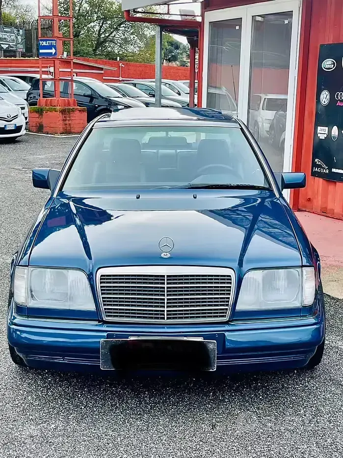 Usata Mercedes E200 136 CV (100 kW) 1994 Blu Coupé