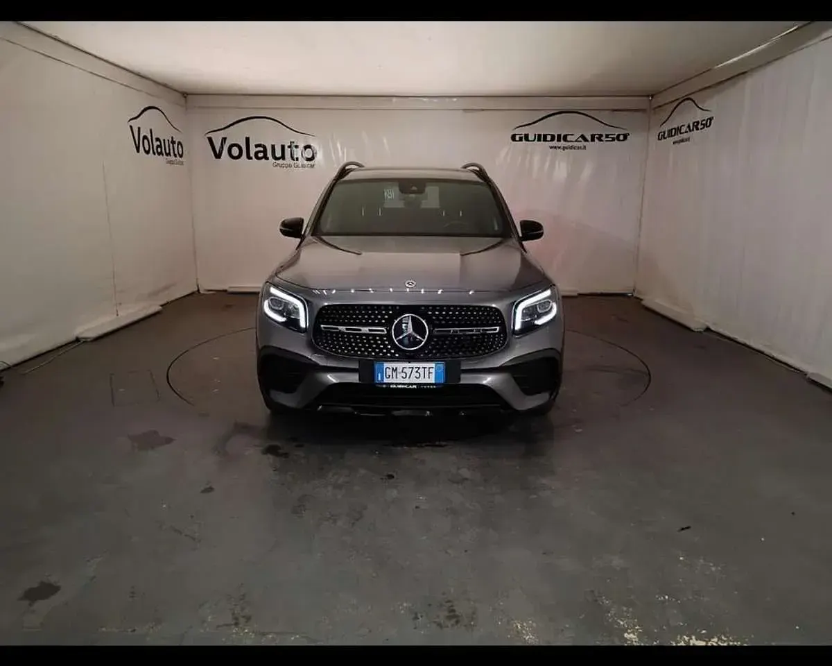 Usata Mercedes GLB180 Premium 116 CV (85 kW) 2023 Grigio SUV