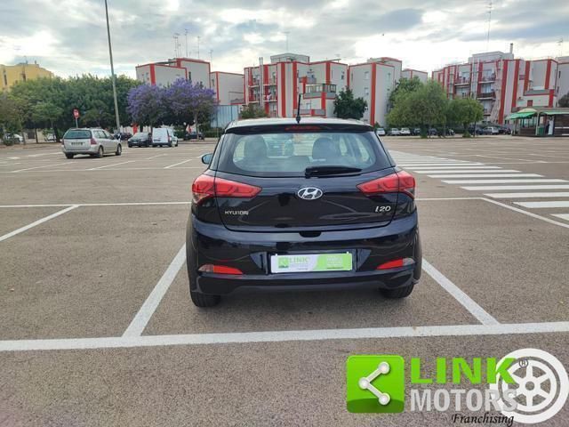 Usata Hyundai i20 Classic 75 CV (55 kW) 2017 Nero Berlina