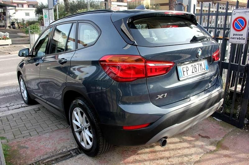 Usado BMW X1 Sport Line 190 CV (139 kW) 2018 Negro SUV