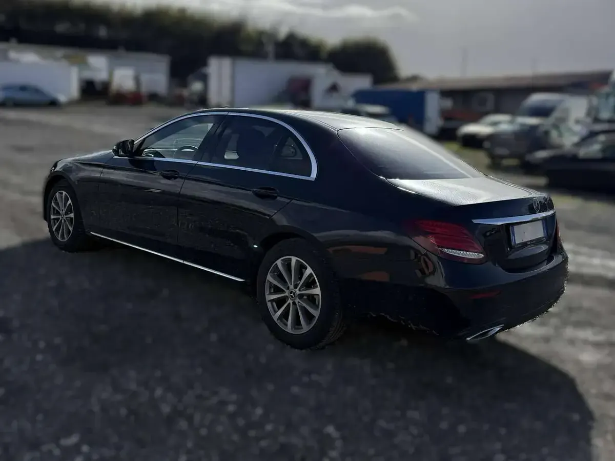 Usata Mercedes E200 Exclusive 160 CV (117 kW) 2019 Nero Berlina