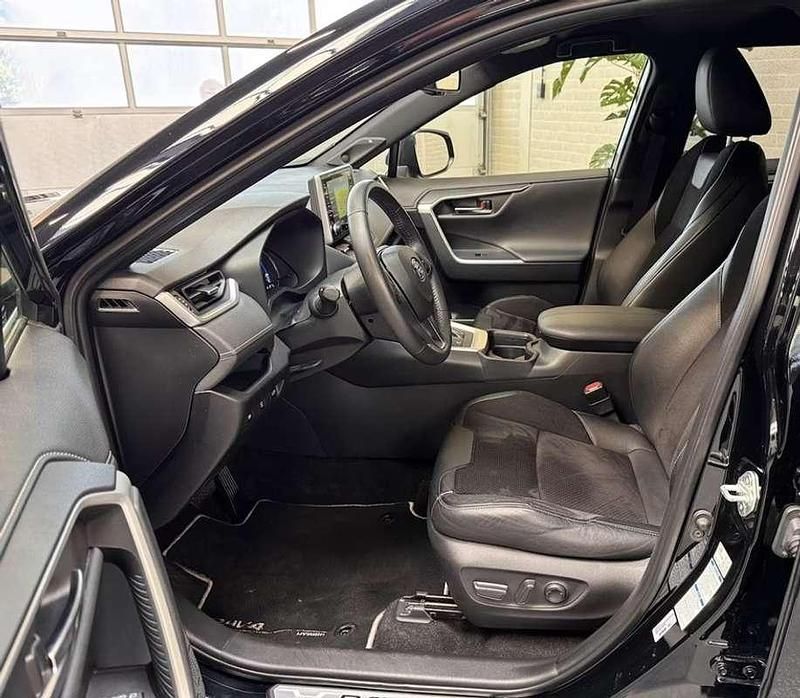 Usata Toyota RAV4 Hybrid Active 178 CV (130 kW) 2022 SUV