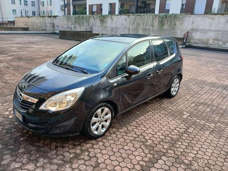 Usata Opel Meriva 120 CV (88 kW) 2013 Nero Monovolume