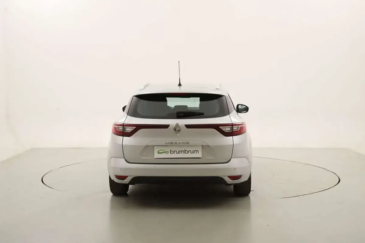 Usata Renault Mégane GrandTour Business 116 CV (85 kW) 2020 Argento Station wagon
