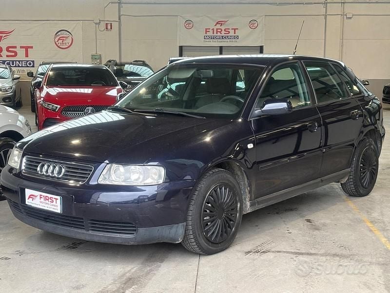 Blu Usata 2000 Audi A3 Ambiente Tre volumi | 1900 € (Ottimo prezzo) - Immagine 1/4