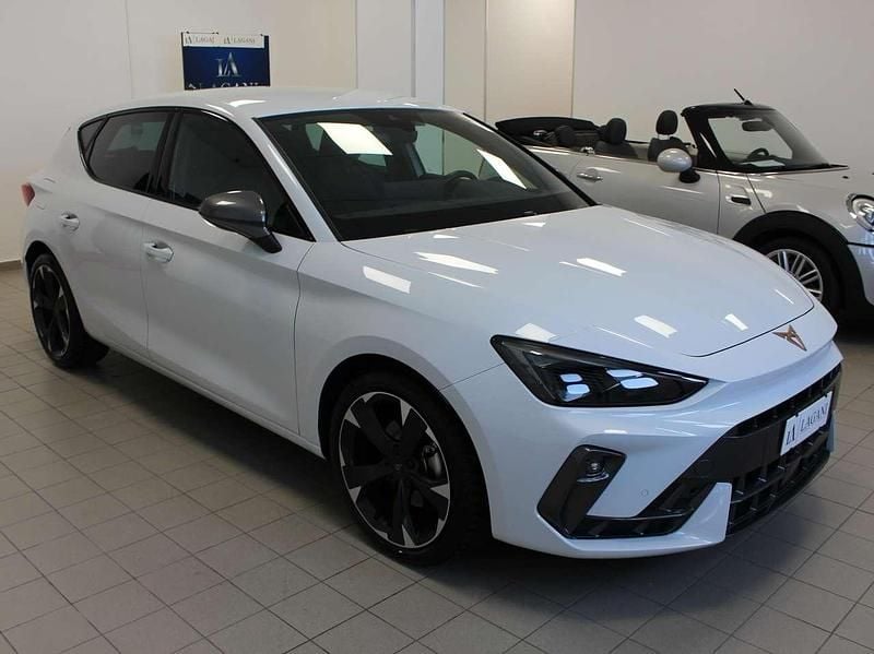 Usata Cupra Leon 150 CV (110 kW) 2025 Bianco Berlina