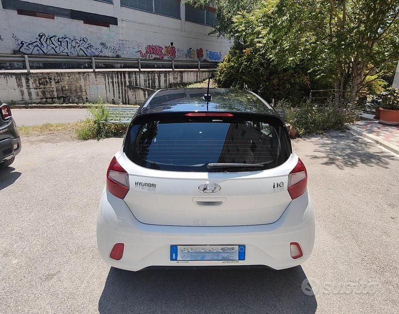 Usata Hyundai i10 67 CV (49 kW) 2021 Bianco Utilitaria