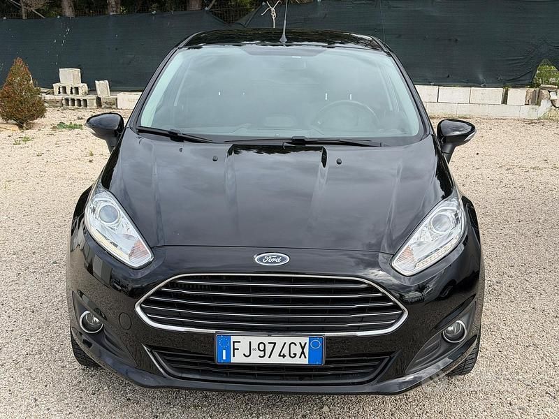 Usata Ford Fiesta Titanium 75 CV (55 kW) 2017 Nero Berlina