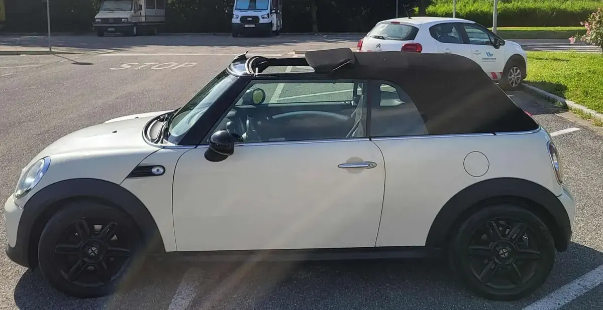 Usata Mini Cooper D Cabriolet 111 CV (81 kW) 2015 Cabrio