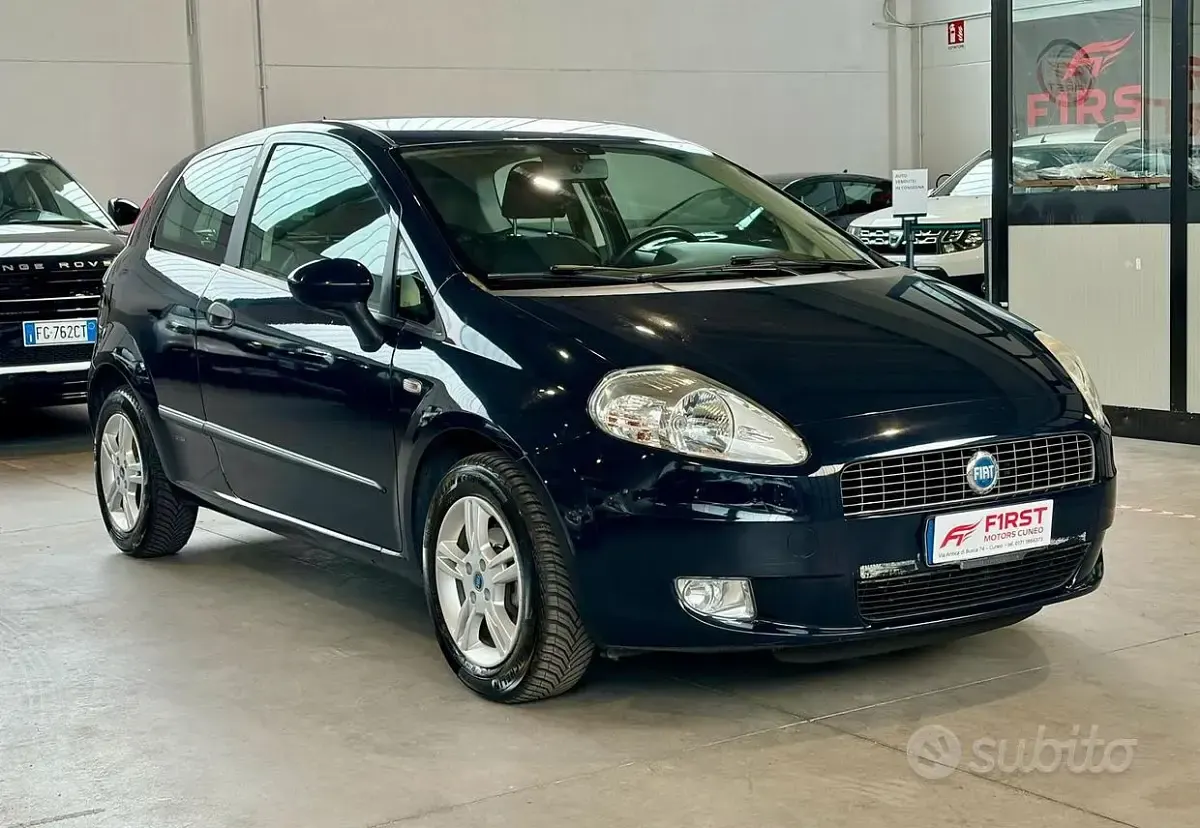 Usata Fiat Grande Punto 77 CV (56 kW) 2010 Nero Utilitaria
