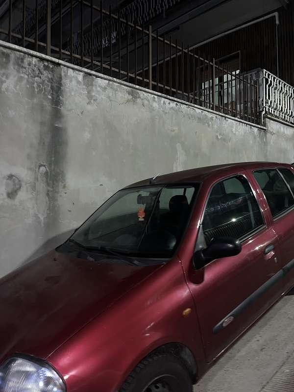 Usata Renault Clio II 58 CV (42 kW) 1999 Berlina