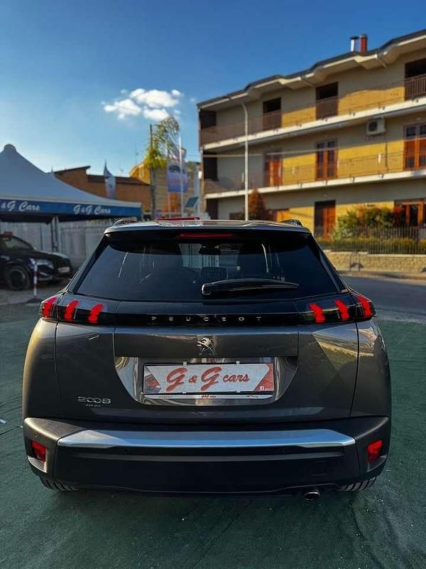 Usata Peugeot 2008 Allure 131 CV (96 kW) 2021 Grigio SUV