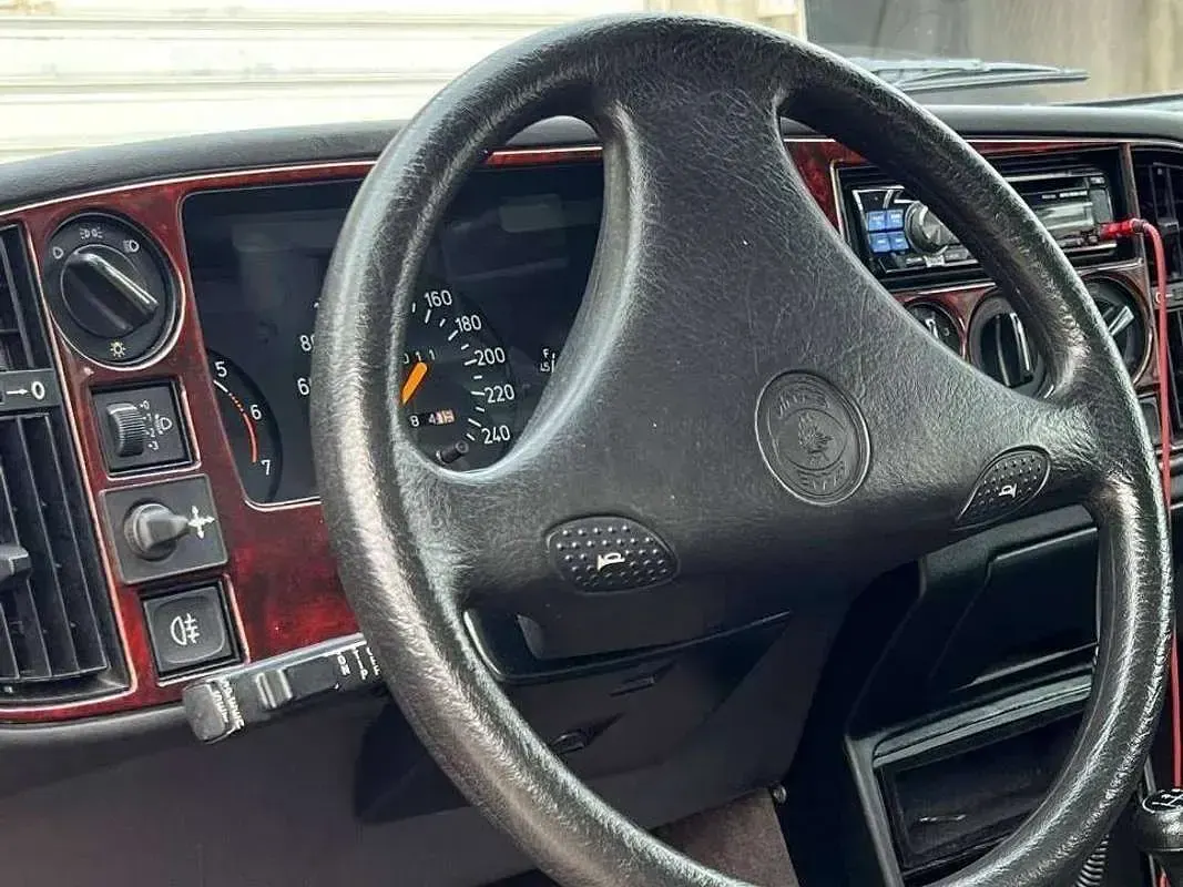 Usata Saab 900 144 CV (105 kW) 1992 Rosso