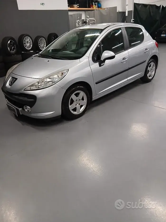 Usata Peugeot 207 Sport 73 CV (53 kW) 2009 Grigio Berlina