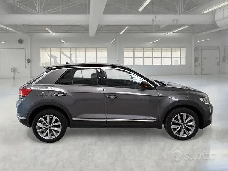 Usata VW T-Roc Style 115 CV (84 kW) 2020 Grigio SUV