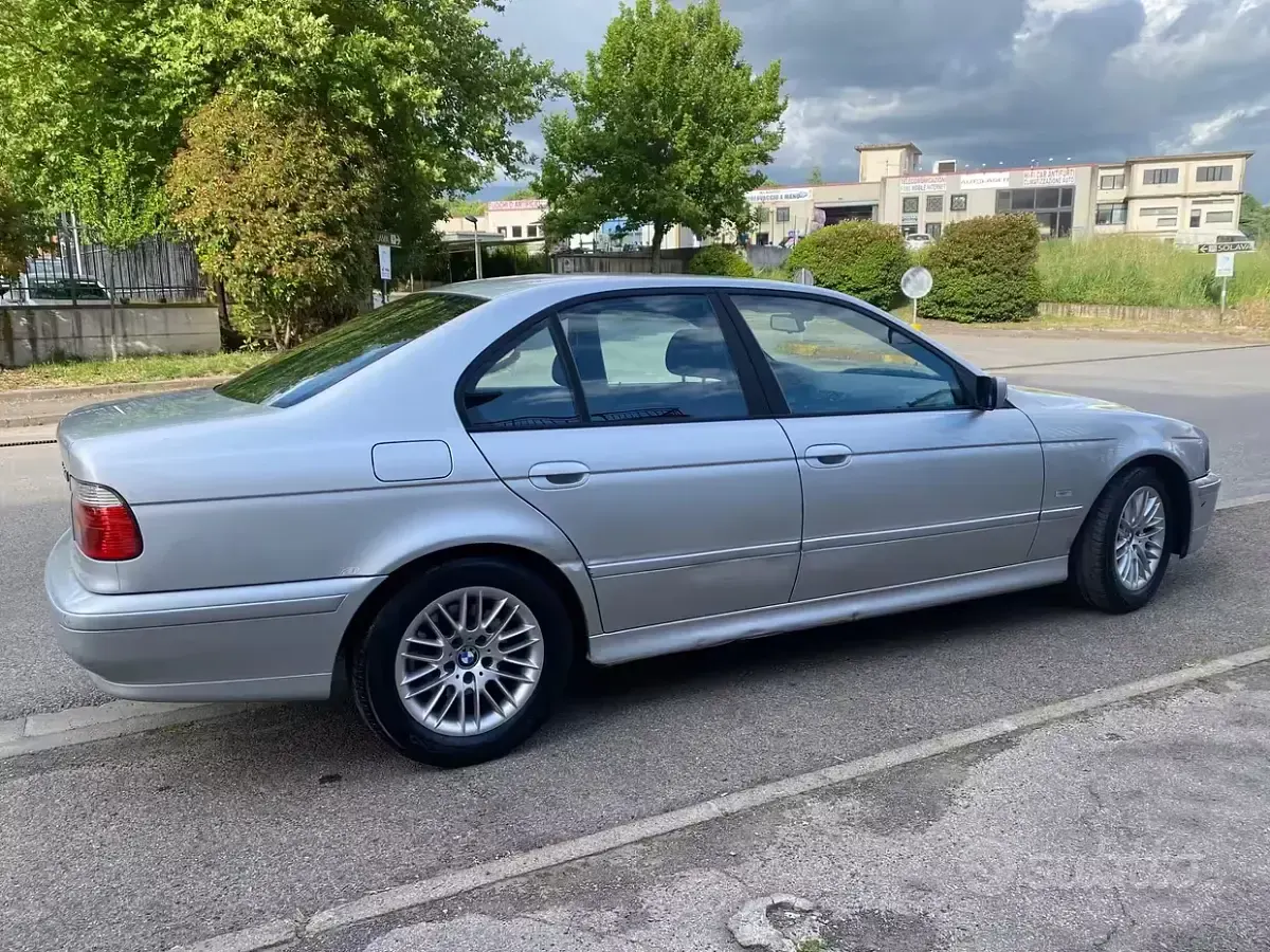 Usata BMW 530 193 CV (141 kW) 2001 Grigio Berlina