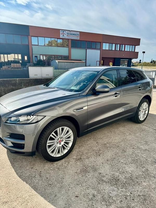 Grigio Usata 2017 Jaguar F-Pace SUV | 19.500 € (Cara) - Immagine 1/4
