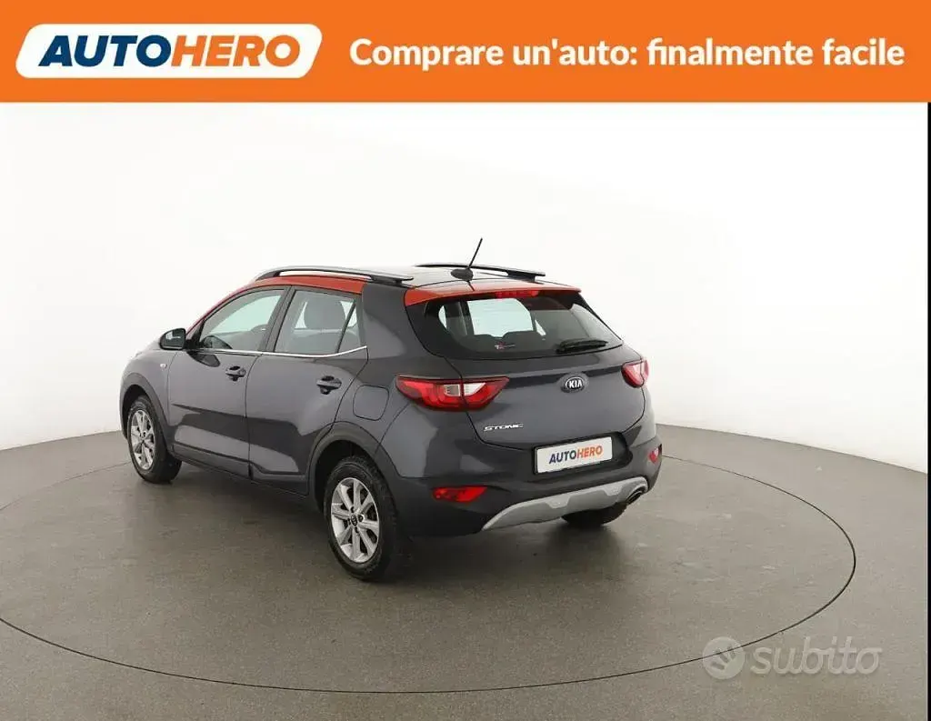 Usata Kia Stonic 101 CV (74 kW) 2018 Grigio SUV