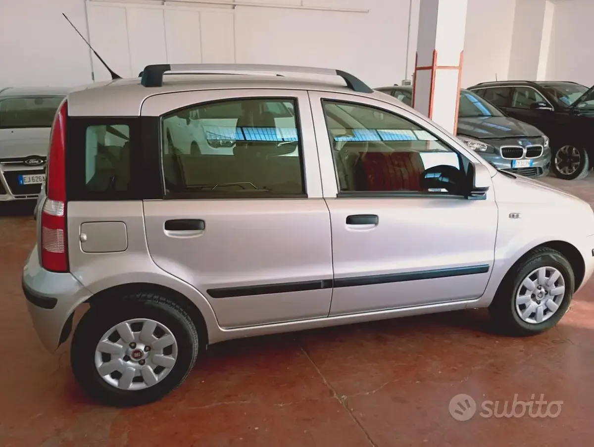 Usata Fiat Panda Dynamic 60 CV (44 kW) 2010 Grigio Utilitaria