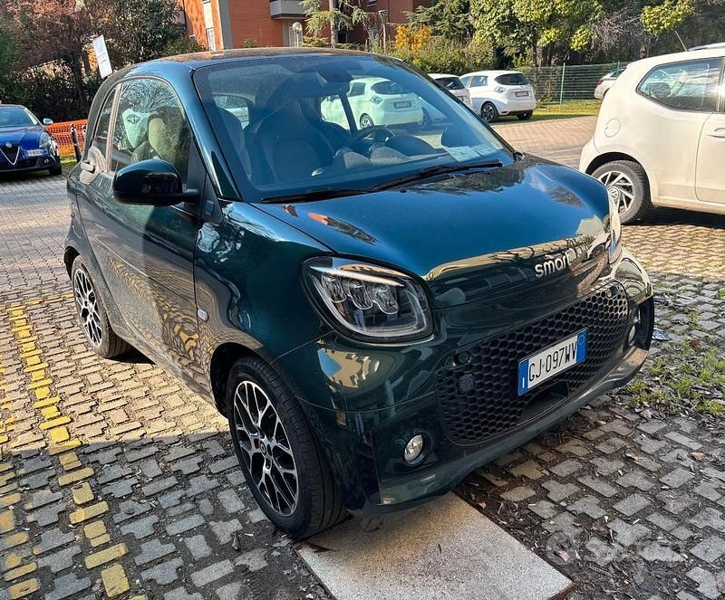 Usata Smart ForTwo Coupé 2022 Verde Utilitaria