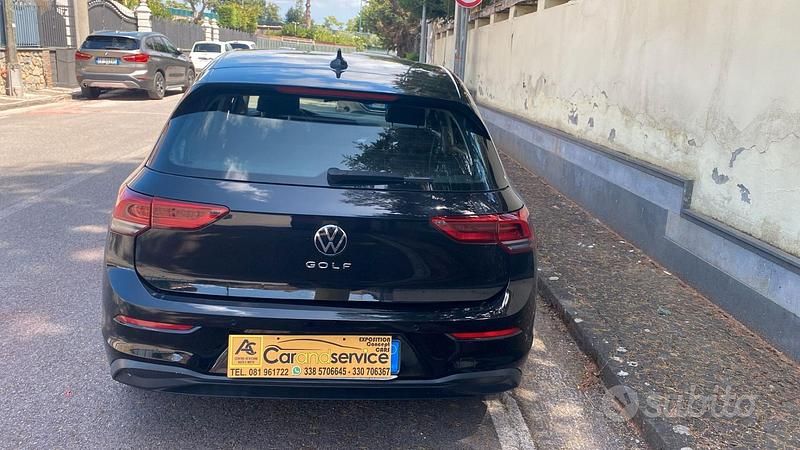 Usata VW Golf VIII Life 110 CV (80 kW) 2022 Nero Berlina