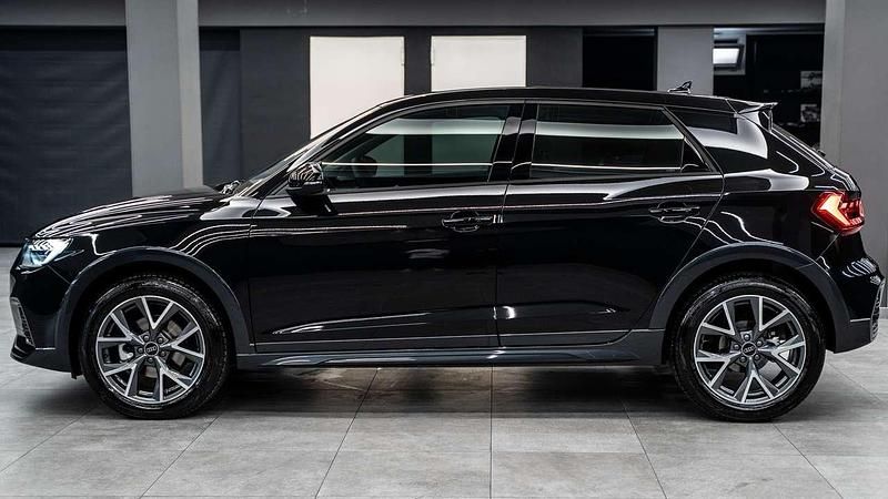 Usata Audi A1 Ambiente 116 CV (85 kW) 2025 Nero mito metall perlato SUV