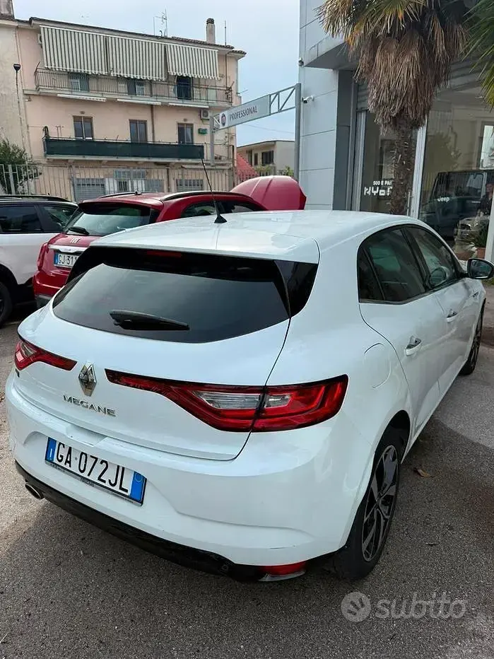 Usata Renault Mégane IV 116 CV (85 kW) 2020 Bianco Berlina