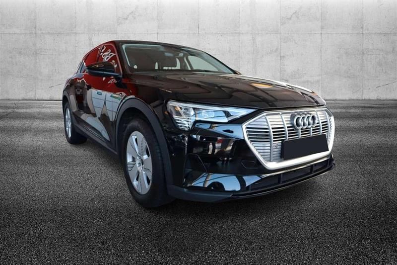 Usata Audi e-tron Comfort 158 kW (215 CV) 2022 Nero SUV