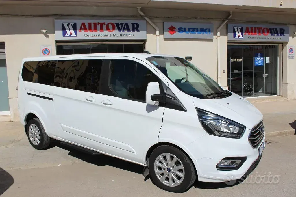 Käytetty Ford Tourneo 131 HP (96 kW) 2021 Valkoinen Tila-auto