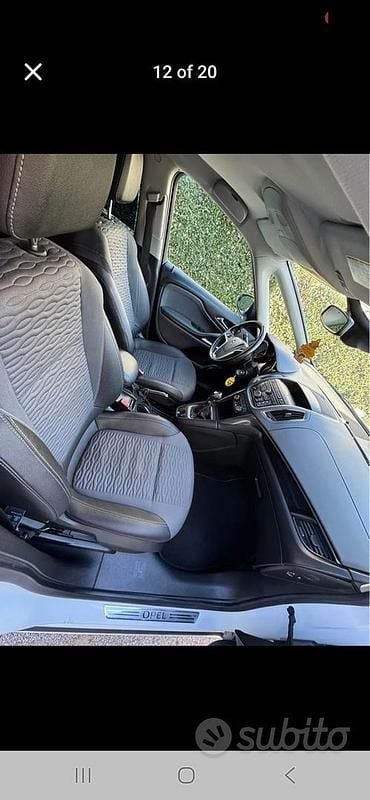 Usata Opel Zafira 150 CV (110 kW) 2012 Bianco Monovolume