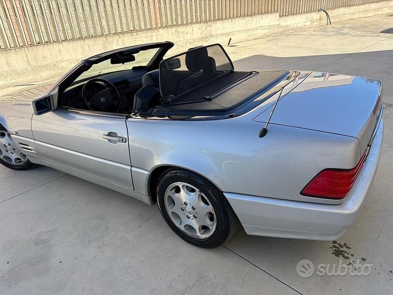 Usata Mercedes SL300 190 CV (139 kW) 1990 Grigio Cabrio