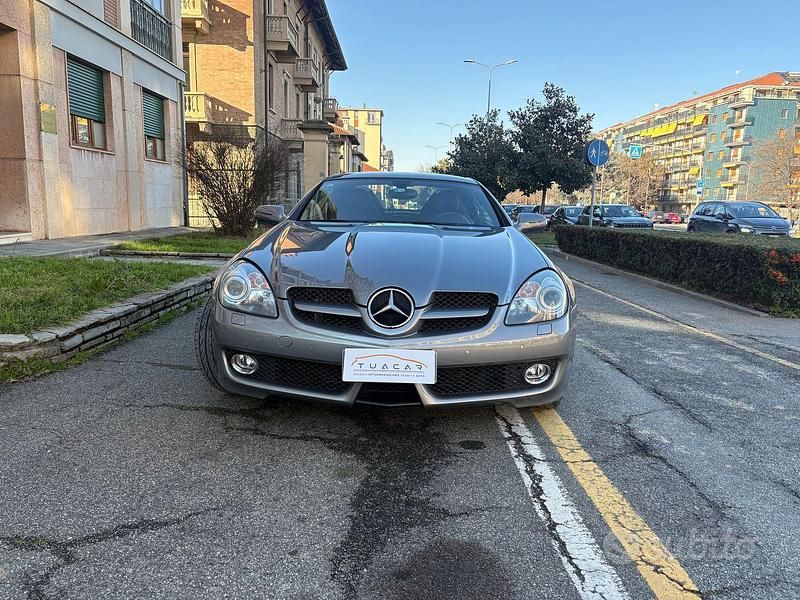 Usata Mercedes SLK200 184 CV (135 kW) 2009 Grigio Cabrio