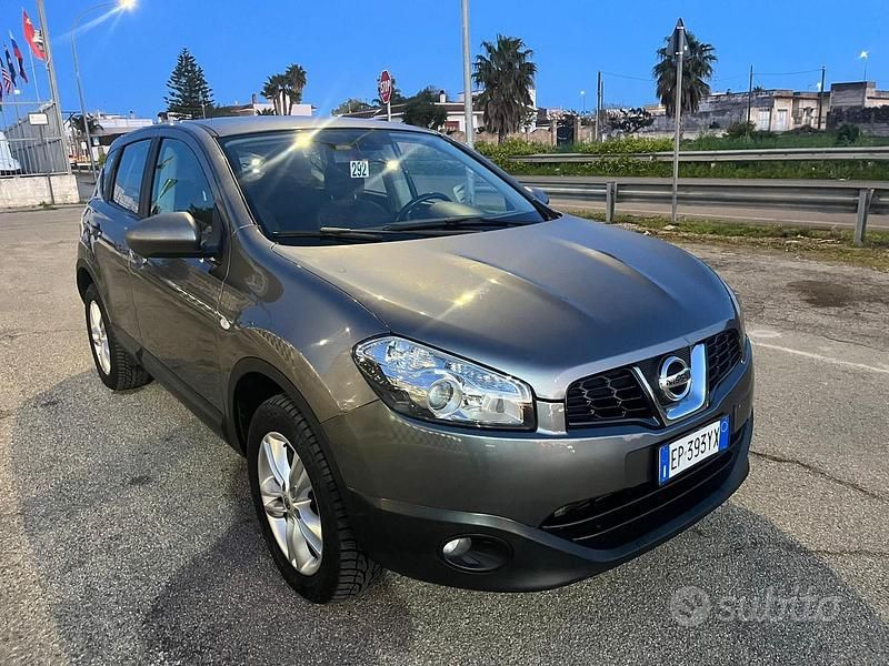 Usata Nissan Qashqai Acenta 110 CV (80 kW) 2013 Grigio SUV