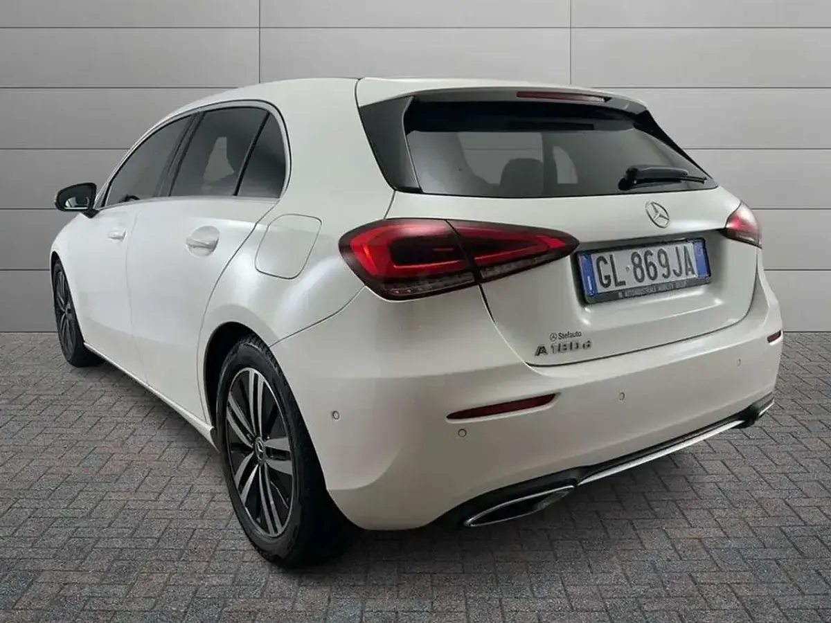 Usata Mercedes A180 116 CV (85 kW) 2022 Bianco Berlina