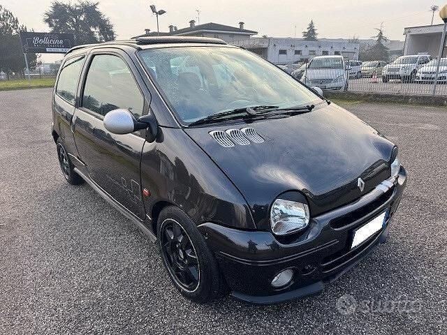 Usata Renault Twingo 58 CV (42 kW) 2003 Nero Utilitaria