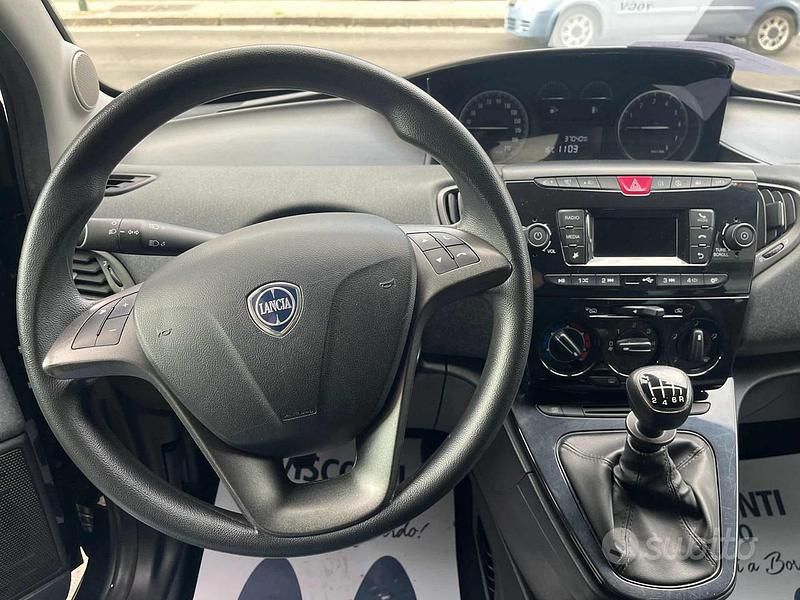 Usata Lancia Ypsilon Silver 70 CV (51 kW) 2022 Vari colori Utilitaria