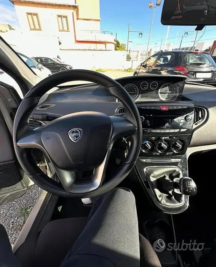 Usata Lancia Ypsilon S 69 CV (50 kW) 2011 Beige Utilitaria