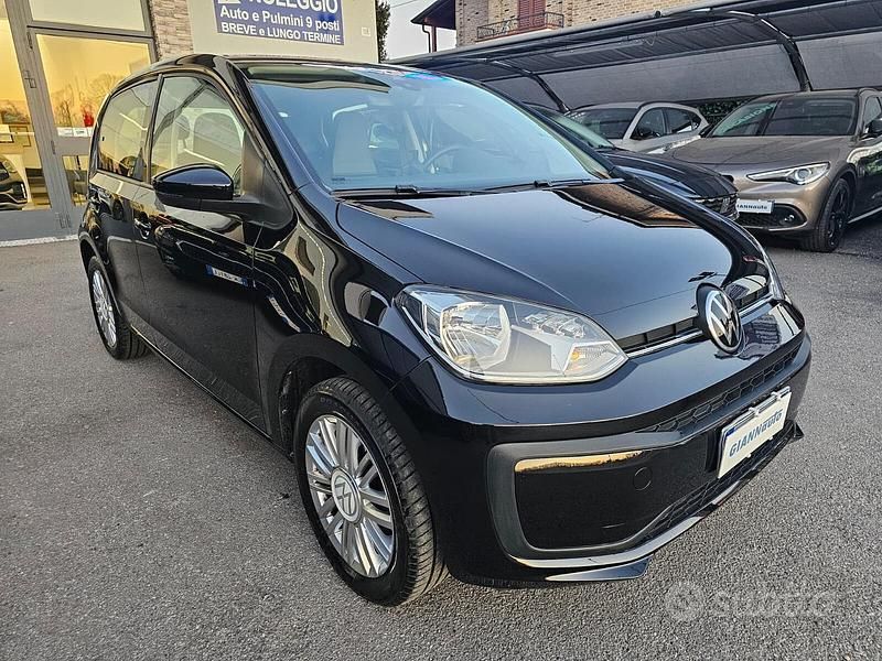 Usata VW up! Move 67 CV (49 kW) 2022 Nero Utilitaria