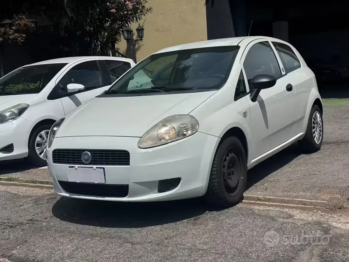 Usata Fiat Grande Punto S 75 CV (55 kW) 2011 Utilitaria