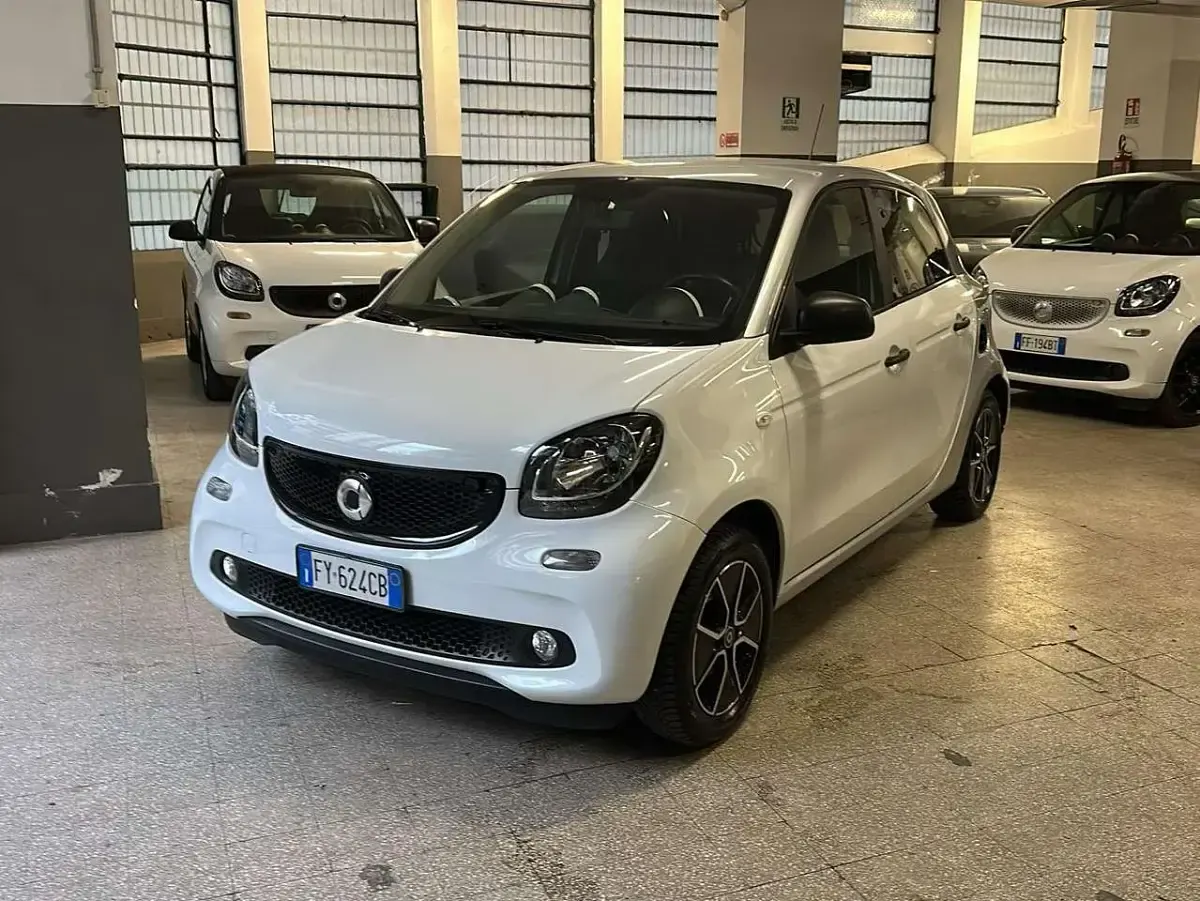 Usata Smart ForFour 71 CV (52 kW) 2019 Bianco Utilitaria