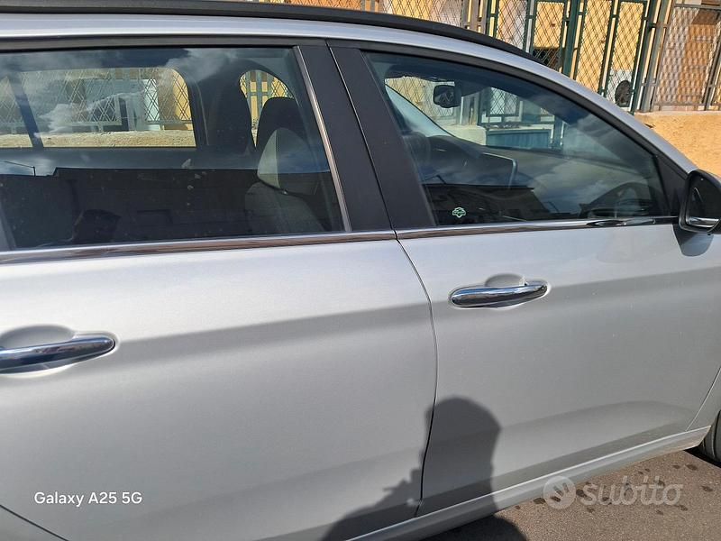 Grigio Usata 2020 Fiat Tipo Tre volumi | 10.000 € - Immagine 1/4