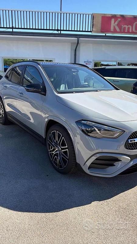 Nuova Mercedes GLA200 AMG 150 CV (110 kW) 2025 Grigio SUV