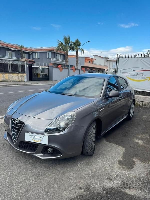 Usata Alfa Romeo Giulietta Sprint 120 CV (88 kW) 2015 Grigio Utilitaria