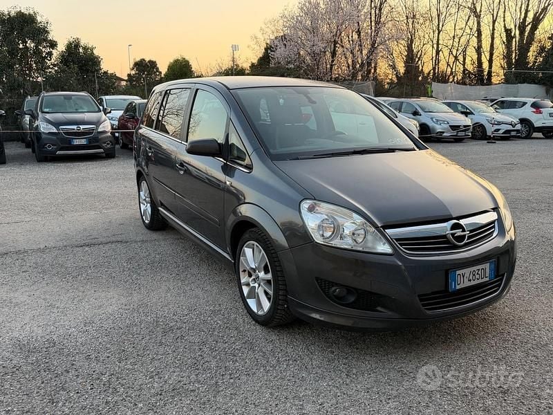 Usata Opel Zafira Enjoy 140 CV (102 kW) 2009 Nero Monovolume