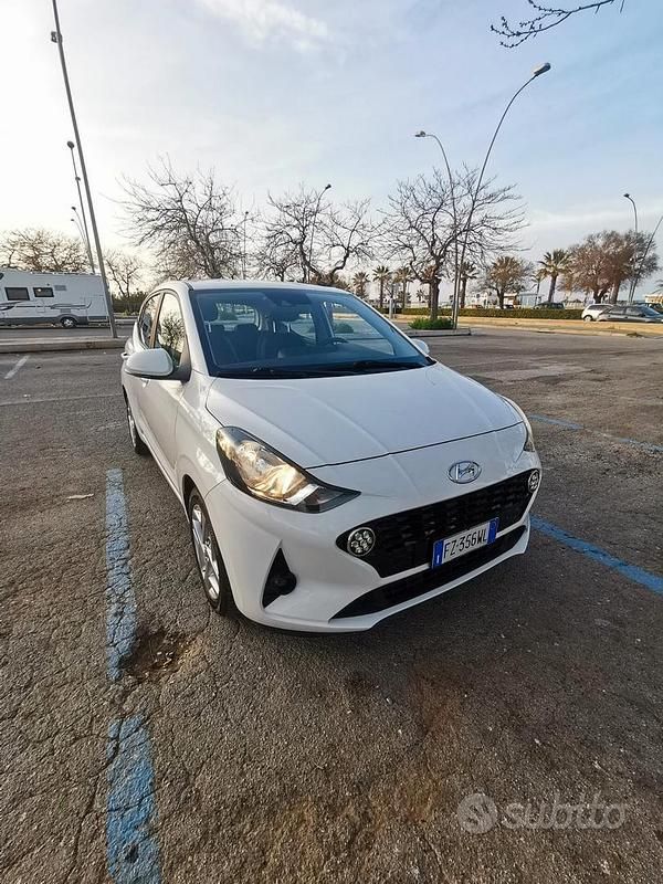 Usata Hyundai i10 67 CV (49 kW) 2020 Bianco Utilitaria