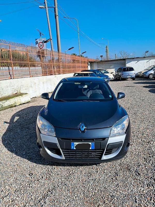 Usata Renault Mégane Coupé Dynamique 110 CV (80 kW) 2009 Grigio Coupé