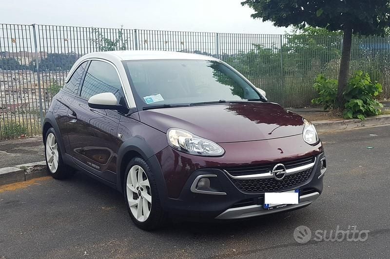 Usata Opel Adam Rocks Rocks 87 CV (63 kW) 2015 Utilitaria