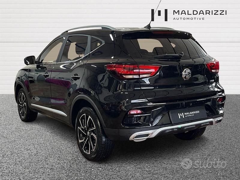 Usata MG ZS Luxury 111 CV (81 kW) 2023 Nero SUV