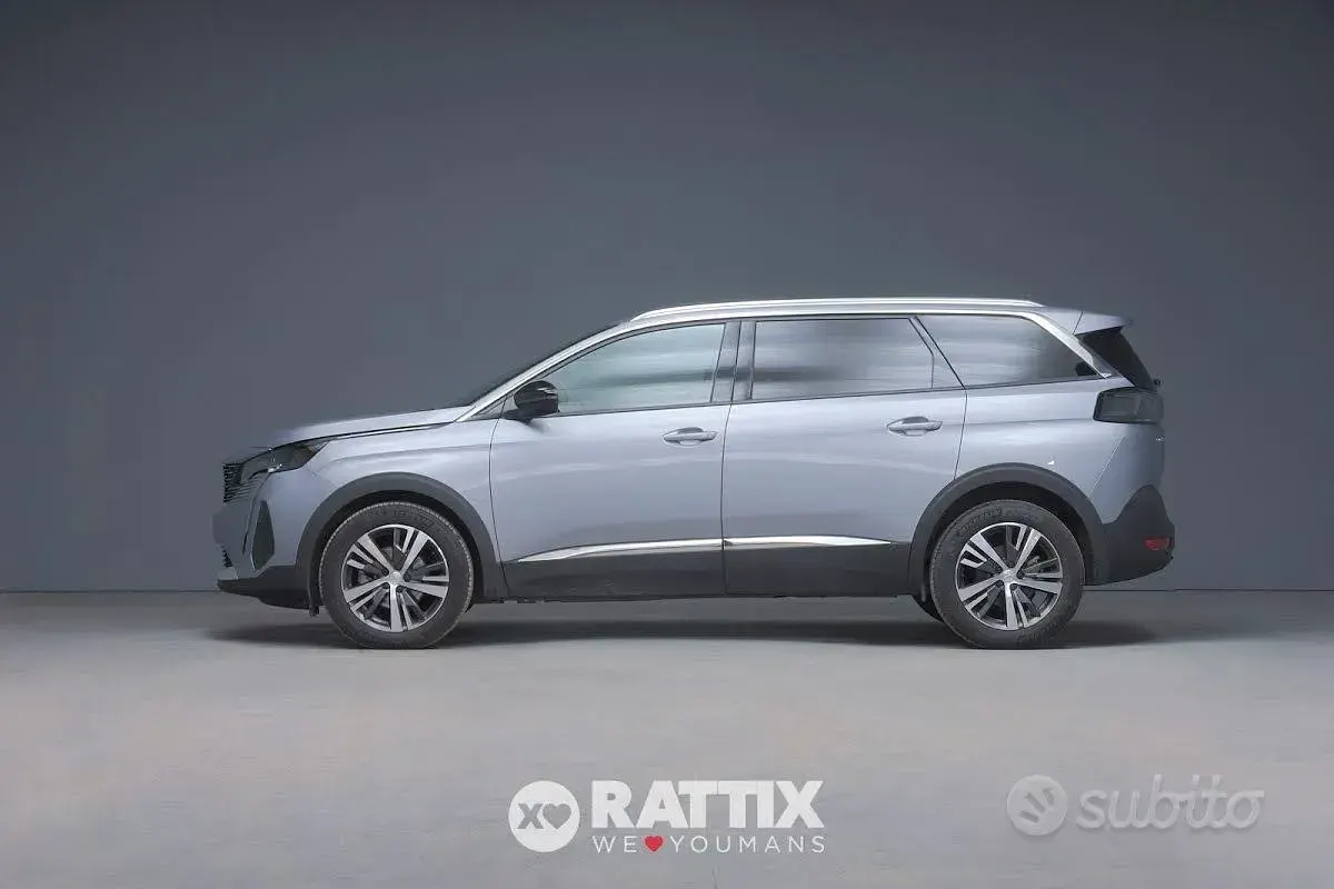 Gebraucht Peugeot 5008 Allure 131 PS (96 kW) 2024 Grau SUV