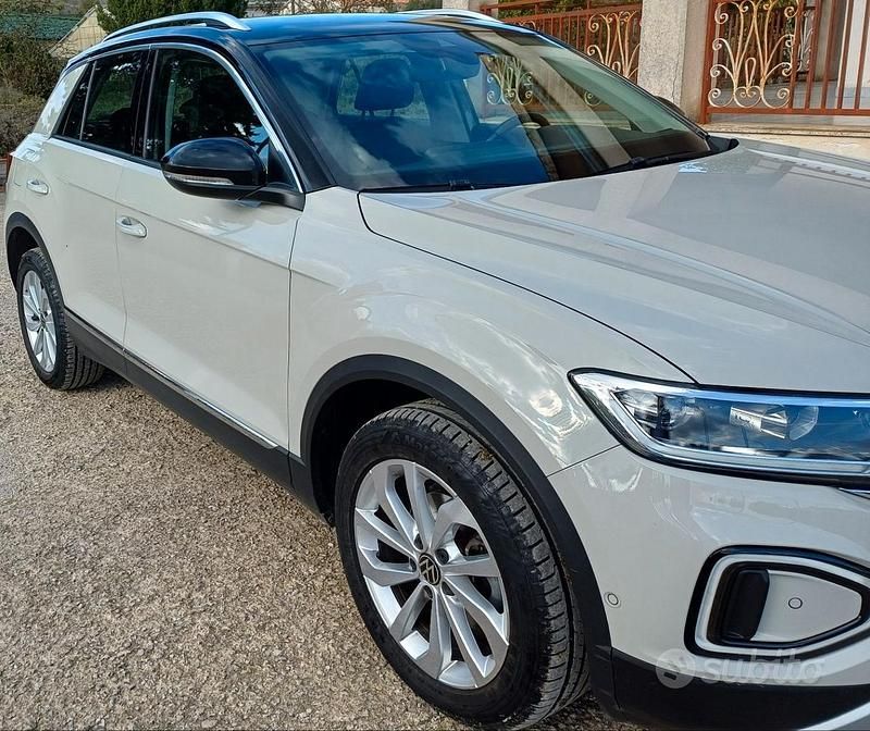 Usata VW T-Roc 110 CV (80 kW) 2022 Bianco SUV